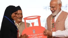 પીએમ ઉજ્જવલા યોજનામાં આ મહિલાઓને મળે છે મફતમાં ગેસ સિલિન્ડર, આ દસ્તાવેજોની પડશે જરૂર