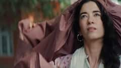 Hrithik Roshan Showers Love On Girlfriend Saba Azad After Song Of Paradise Success, PICS