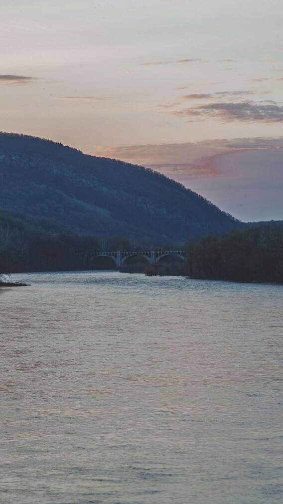 दिल्ली में यमुना के अलावा कभी बहती थी यह नदी