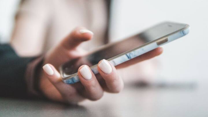 लोगों की चिंता यह होती है कि अगर महीनों तक रिचार्ज नहीं करवाया गया. तो क्या उनका सिम कार्ड बंद हो जाएगा. अक्सर लोगों को इस बारे में पूरी जानकारी नहीं होती है. और इस वजह से वह परेशान हो जाते हैं.इसलिए नियमों को जानना जरूरी है.