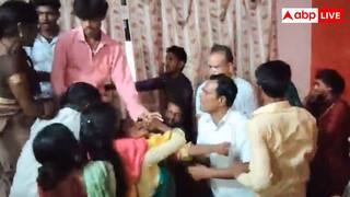 यूपी में समोसा युद्ध! पत्नी ने मांगा गरम समोसा, पति खाली हाथ पहुंचा... दोनों की लड़ाई का वीडियो वायरल