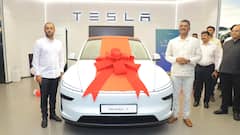 महाराष्ट्र के इस मंत्री ने खरीदी भारत की पहली Tesla कार, कहा- 'जिम्मेदारी निभाते हुए...'