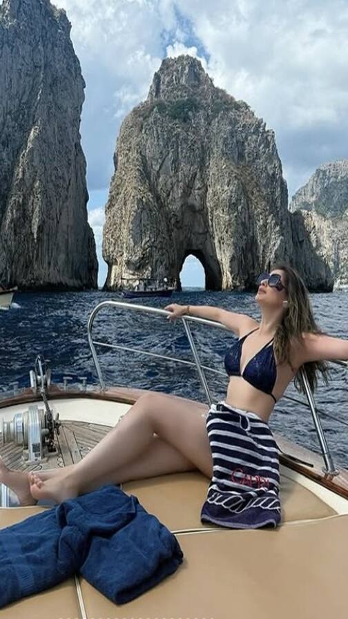 સાઉથ એક્ટ્રેસ રાય લક્ષ્મીનું દરિયામાં ગ્લેમરસ ફોટોશૂટ