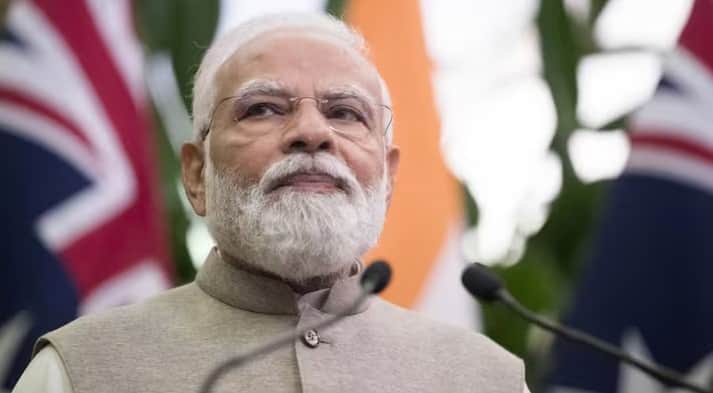 गौरतलब है कि प्रधानमंत्री उज्ज्वला योजना के तहत परिवार की केवल एक ही महिला को लाभ मिल सकता है। इस योजना के तहत केवल वही महिलाएं आवेदन कर सकती हैं जिनके नाम पर पहले से गैस कनेक्शन न हो। इस योजना के लिए बीपीएल कार्ड होना भी ज़रूरी है।