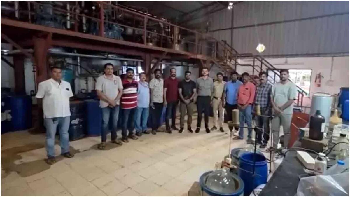 Hyderabad Drugs Case: హైదరాబాద్‌లో రూ.30 వేల కోట్ల డ్రగ్స్ ఫ్యాక్టరీ గుట్టురట్టు, మత్తు పదార్థాలు సీజ్ చేసిన ముంబై పోలీసులు