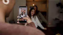 पब्लिक प्लेस में आप भी खूब बनाते हैं रील? पुलिस कर सकती है गिरफ्तार ; जान लीजिए नियम