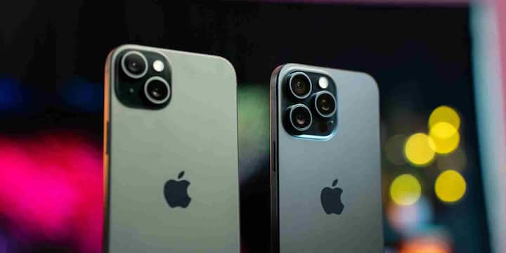 प्रोसेसिंग पावर की बात करें तो इसमें Apple का एडवांस्ड A17 Pro चिप मिलता है, जो 3nm टेक्नोलॉजी पर आधारित है और 1TB तक की स्टोरेज का विकल्प भी प्रदान करता है. कैमरा सेटअप भी इस फोन की बड़ी खासियत है, जिसमें 48MP वाइड मेन कैमरा, 12MP पेरिस्कोप टेलीफोटो लेंस (5x ऑप्टिकल ज़ूम) और 12MP अल्ट्रा-वाइड लेंस दिया गया है. सेल्फी और वीडियो कॉलिंग के लिए 12MP का फ्रंट कैमरा मौजूद है.
