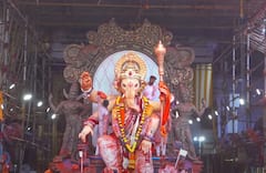 Chinchpoklicha Chintamani Visarjan: चिंचपोकळीचा चिंतामणी मंडपातून बाहेर निघताच तेज पसरलं, भगव्या रंगाची उधळण, डोळ्याचं पारणं फेडणारे 10 फोटो