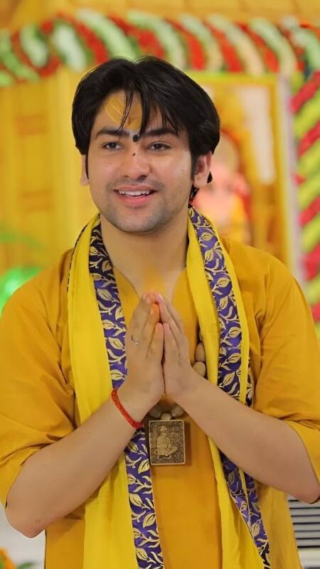 झटपट श्रीमंत कसं व्हायचं? पंडित धीरेंद्र शास्त्रींनी सांगितले 10 सोपे मार्ग!