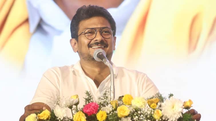 <div>'Palaniswami Should Resolve Crisis In AIADMK Rather Than Criticising DMK': Udhayanidhi Stalin</div>