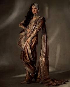 रेखा की 10 खूबसूरत तस्वीरें, 70 साल की उम्र में भी हुस्न की मल्लिका लगती हैं दिग्गज अभिनेत्री