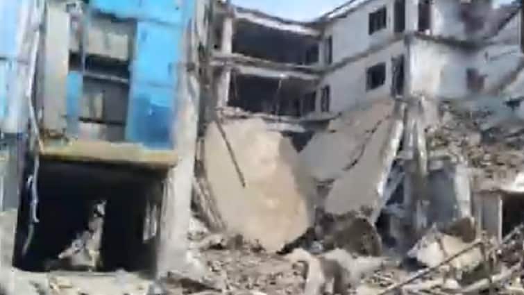 Old Building Collapses Near Delhi’s Badarpur Border, No Injuries Reported: VIDEO