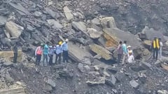 धनबाद: कोयला खदान में लैंडस्लाइड से खाई में गिरी वैन, हादसे में 6 मजदूरों की मौत