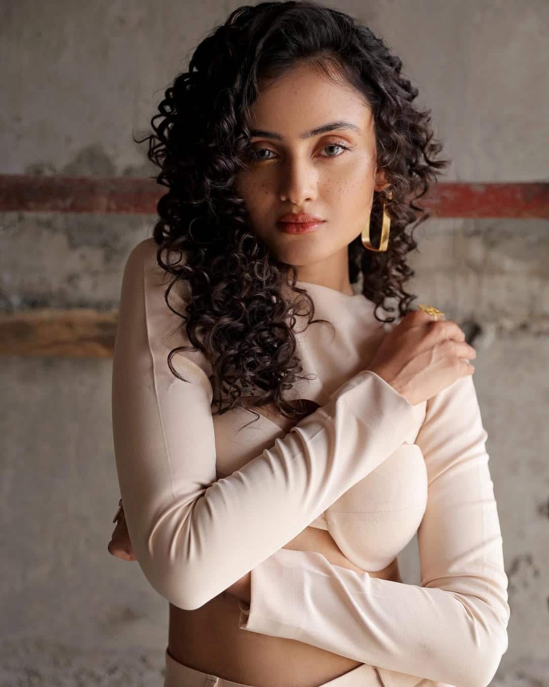 Janki Bodiwala, who made her first step in the film world with director Krishnadeva Yagnik's film 'Chelo Day' in 2015, is making a lot of headlines these days.