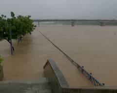 અમદાવાદમાં રિવરફ્રન્ટ પર જવાનું ટાળજો! ઉપરવાસના વરસાદથી સાબરમતીમાં છોડાયું પાણી, સુરક્ષામાં વધારો