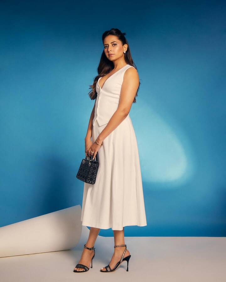 सरगुन का जन्म 6 सितंबर 1988 को चंडीगढ़ में हुआ था. उन्होंने कॉलेज में थिएटर ज्वॉइन किया और अभिनय की शुरुआत की.