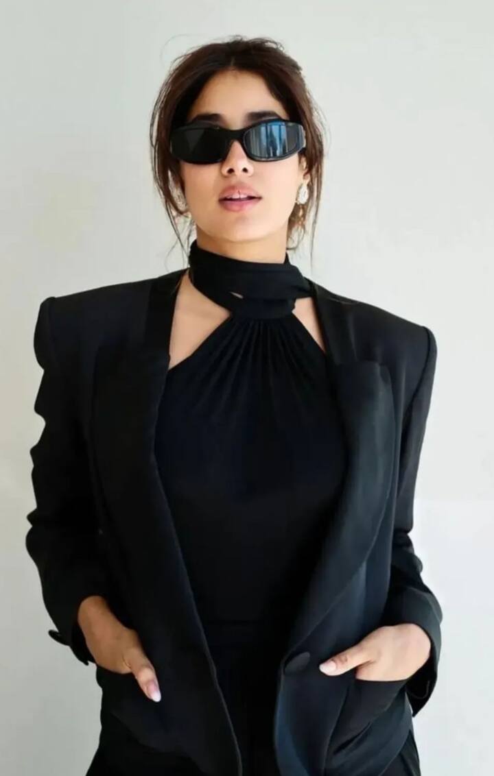 Our Bollywood fashionistas have mastered the art of blending sophistication with boldness, serving up looks that exude confidence with a stylish twist.