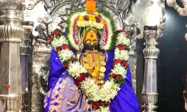 तर देवीची सकाळी नित्याची पूजा सोमवारी सकाळी सहा वाजता सुरू होईल