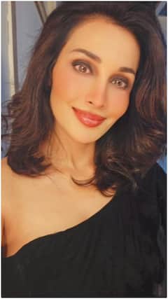 ఆశా షైనీ కాదు కాదు ఫ్లోరా సైనీ.. లక్స్ పాప గురించి ఈ విషయాలు తెలుసా?