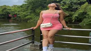 Aamna Sharif PHOTO: વન પીસમાં આમના શરીફે આપ્યા ગ્લેમરસ પોઝ, જુઓ તસવીરો