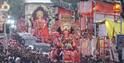 Lalbaugcha Raja Visarjan 2025: लालबागचा राजा 22 तासांनी विसर्जनासाठी पोहोचला, गिरगाव चौपाटीवर गणेशभक्तांची प्रचंड गर्दी