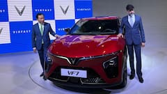 தூத்துக்குடி டிராகன் வின்ஃபாஸ்ட்.. VF 6, VF 7 ஈவி காரின் விலை இதுதான் - 500 கி.மீட்டர் பறக்கலாம்