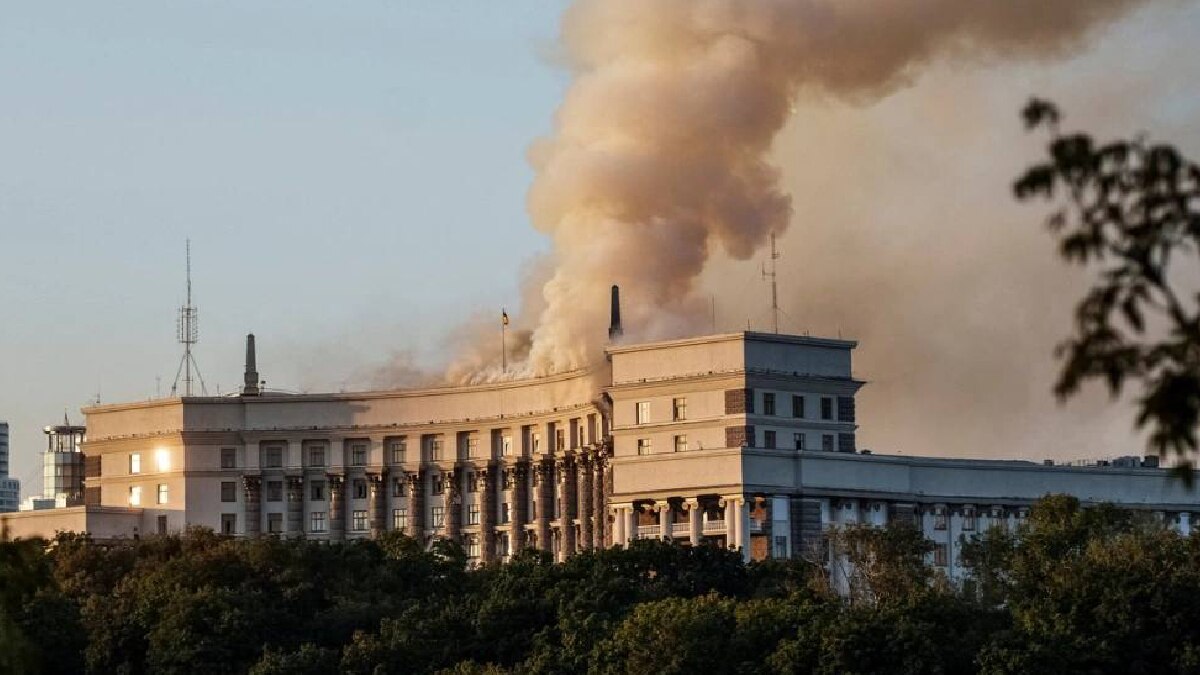 Ukraine Hits Back After Over 800 Russian Drones Strike Its Govt Office