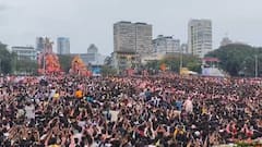 Ganpati visarjan 2025:अगले बरस तुझको आना ही होगा..! लाडक्या बाप्पाच्या निरोपाचा उत्साह शिगेला, गिरगाव चौपाटीला भक्तांचा महासागर