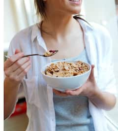 ਇਹ ਵਾਲੇ ਲੋਕ ਭੁੱਲ ਕੇ ਵੀ ਨਾ ਕਰਨ ਓਟਸ ਦਾ ਸੇਵਨ! ਨਹੀਂ ਤਾਂ ਖੜ੍ਹੀ ਹੋ ਜਾਣਗੀਆਂ ਦਿੱਕਤਾਂ