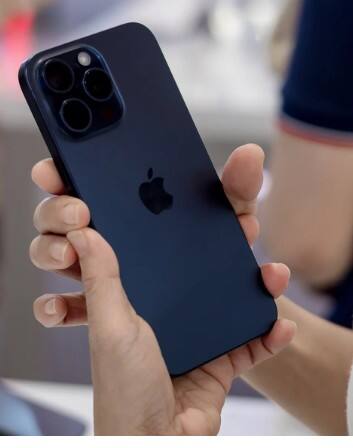 ਬੈਂਕ ਆਫਰ ਨਾਲ ਹੋਰ ਵੀ ਸਸਤਾ   ਇਸ ਤੋਂ ਇਲਾਵਾ, ਫਲਿੱਪਕਾਰਟ 'ਤੇ Samsung Galaxy S24 FE 5G 'ਤੇ ਵੀ ਜ਼ਬਰਦਸਤ ਛੋਟ ਦਿੱਤੀ ਜਾ ਰਹੀ ਹੈ। ਤੁਹਾਡੀ ਜਾਣਕਾਰੀ ਲਈ, ਅਸੀਂ ਤੁਹਾਨੂੰ ਦੱਸ ਦੇਈਏ ਕਿ ਇਸ ਫੋਨ ਦੇ 8 + 128GB ਵੇਰੀਐਂਟ ਦੀ ਅਸਲ ਕੀਮਤ 59,999 ਰੁਪਏ ਹੈ ਪਰ ਛੋਟ ਤੋਂ ਬਾਅਦ ਤੁਸੀਂ ਇਸਨੂੰ ਸਿਰਫ 39,999 ਰੁਪਏ ਵਿੱਚ ਖਰੀਦ ਸਕਦੇ ਹੋ। ਇਸ ਦੇ ਨਾਲ, ਤੁਸੀਂ ਇਸਨੂੰ ਬੈਂਕ ਆਫਰ ਦੇ ਤਹਿਤ ਹੋਰ ਵੀ ਸਸਤਾ ਖਰੀਦ ਸਕਦੇ ਹੋ।