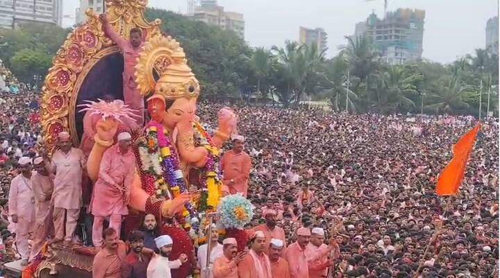Lalbaugcha Raja Visarjan 2025 : तब्बल 18 तासांहून अधिक काळापासून लालबागच्या राजाची विसर्जन मिरवणूक सुरु होती. अखेर मुंबईच्या गिरगाव चौपाटीवर लालबागचा राजा विसर्जनासाठी सज्ज झाला आहे.