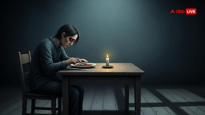According to Vastu Shastra and Garuda Purana, food should never be eaten by facing south direction. Eating in this direction is considered taboo. Actually, the direction of the south is of Yamraj. This direction is also called the route leading to the death. Food facing south direction has a negative effect on health and also causes physical diseases.