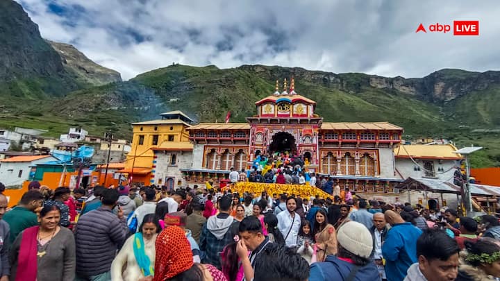 दरअसल बद्रीनाथ धाम में भगवान विष्णु ध्यान मुद्रा में है और प्राकृतिक से लेकर जानवर हर कोई उनकी तपस्या में साथ दे रहा है. वहां जाने वाले भक्तों से भी इसी बात की उम्मीद की जाती है कि वो प्राकृतिक का सहयोग करें.