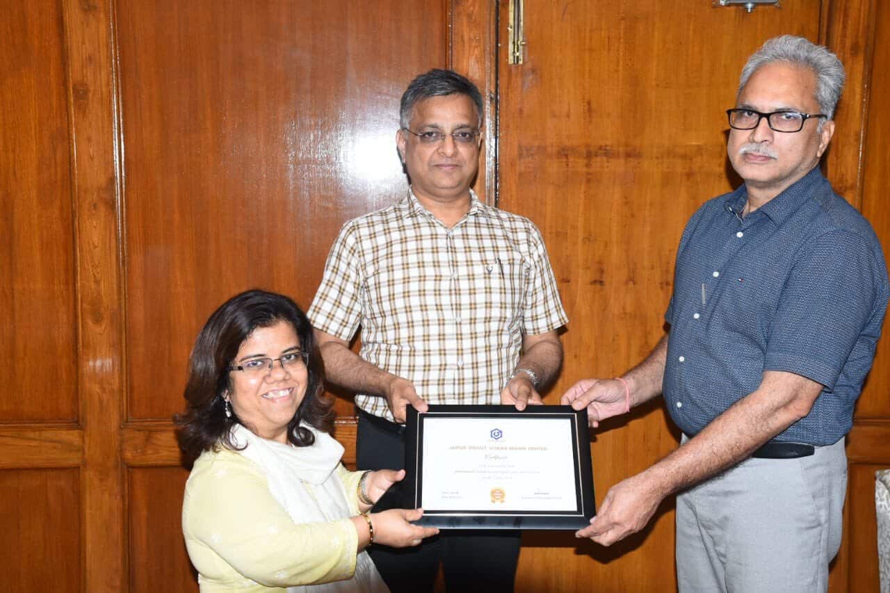 Success Story: উচ্চতা মাত্র ৩.৫ ফুট, অজস্র বিদ্রুপ সয়েও কঠোর শ্রমে UPSC জয়, অনুপ্রেরণার অন্য নাম IAS আরতি