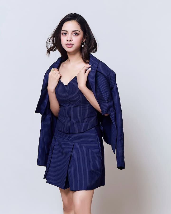 Nitanshi Goyal is very popular on social media. He has thousands of followers on Instagram and every picture of him goes viral. His fashion sense is the perfect mail of both classic and modern.