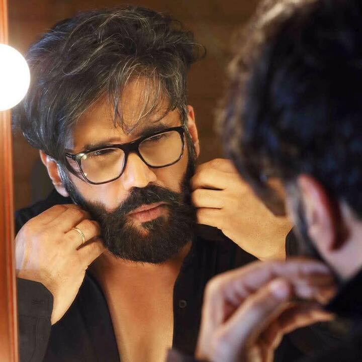 कुल मिलाकर कहा जाए तो पढ़ाई में सुनील शेट्टी संजय दत्त से आगे निकल गए, लेकिन करियर के मामले में दोनों ही सितारों ने अपनी-अपनी मेहनत और अलग अंदाज से बॉलीवुड में बड़ा मुकाम हासिल किया.