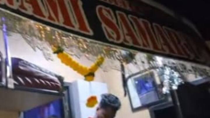 दुचाकीवरून आलेल्या मद्यपी तरुणांना ट्रॅव्हल्सने हॉर्न वाजवला म्हणून हल्ला करण्यात आला.