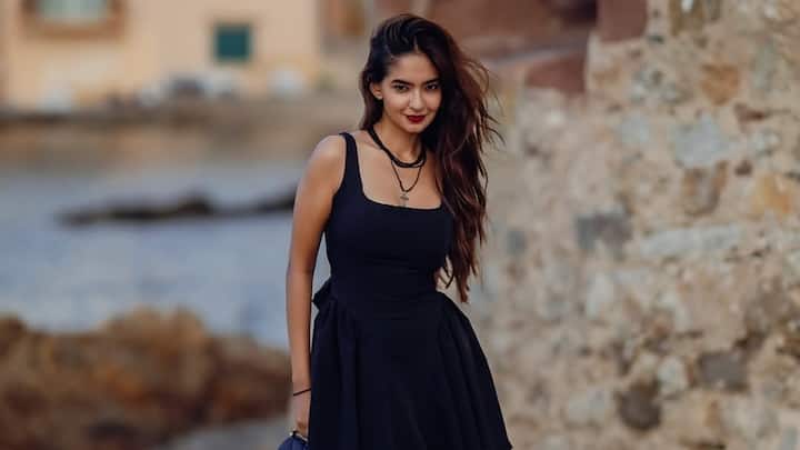 Anushka Sen shared a new set of pictures on Instagram in a bold black mini dress.