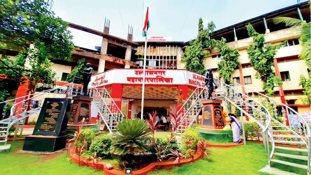 ulhasnagar elections omie pappu kalani alliance with shiv sena eknath shinde against bjp thane politics marathi Ulhasnagar : आमची फक्त शिवसेना शिंदे गटासोबत युती, भाजपसोबत आम्ही नाही; कलानी गटाचा पवित्रा, उल्हासनगरमध्ये महायुतीमध्ये तिढा?