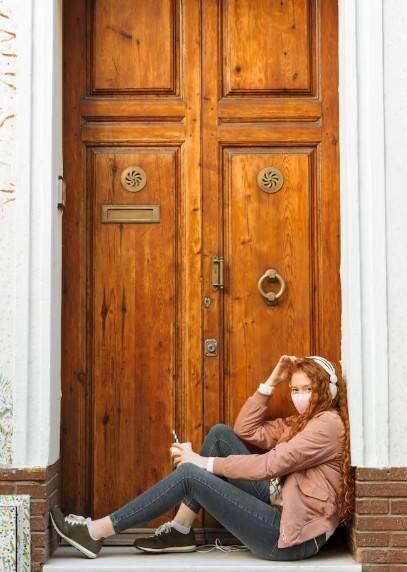 ਮੀਂਹ 'ਚ ਲੱਕੜ ਦੇ ਦਰਵਾਜ਼ੇ ਅਤੇ ਖਿੜਕੀਆਂ ਦੇ ਫੁੱਲਣ ਹੋ ਪ੍ਰੇਸ਼ਾਨ, ਤਾਂ ਰਾਹਤ ਪਾਉਣ ਲਈ ਵਰਤੋਂ ਇਹ ਟਿਪਸ