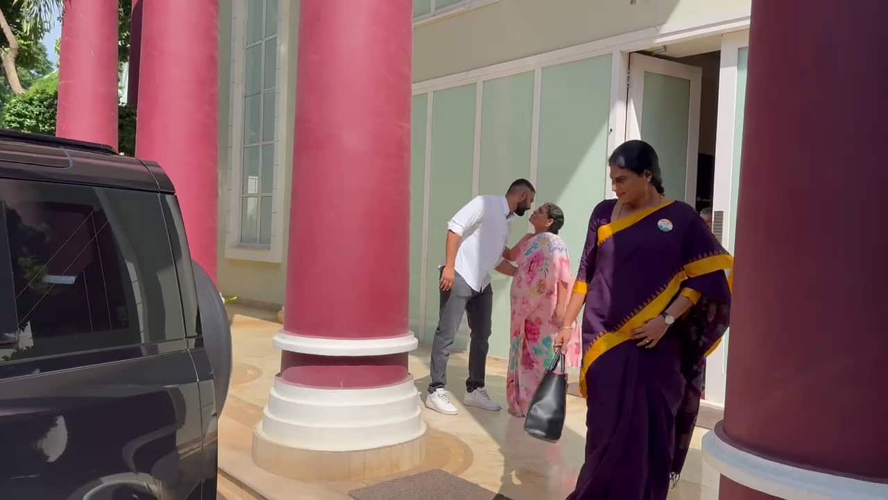 Sharmila son Raja Reddy Political Entry: కొడుకును రాజకీయాల్లోకి దింపుతున్న YS షర్మిల.. అమ్మమ్మ ఆశీర్వాదం తీసుకున్న రాజారెడ్డి