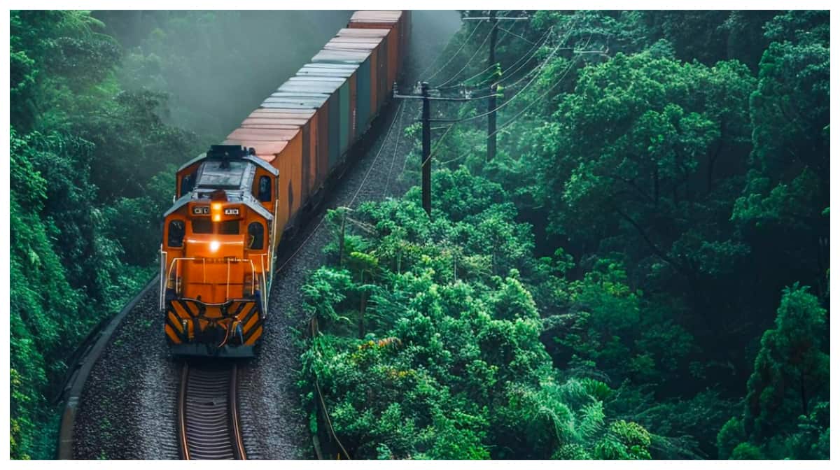 Tirupati-Shirdi Train: తిరుపతి-షిర్డీ మధ్య ప్రతి రోజూ ట్రైన్- చంద్రబాబు ప్రతిపాదనకు కేంద్రం గ్రీన్ సిగ్నల్ 