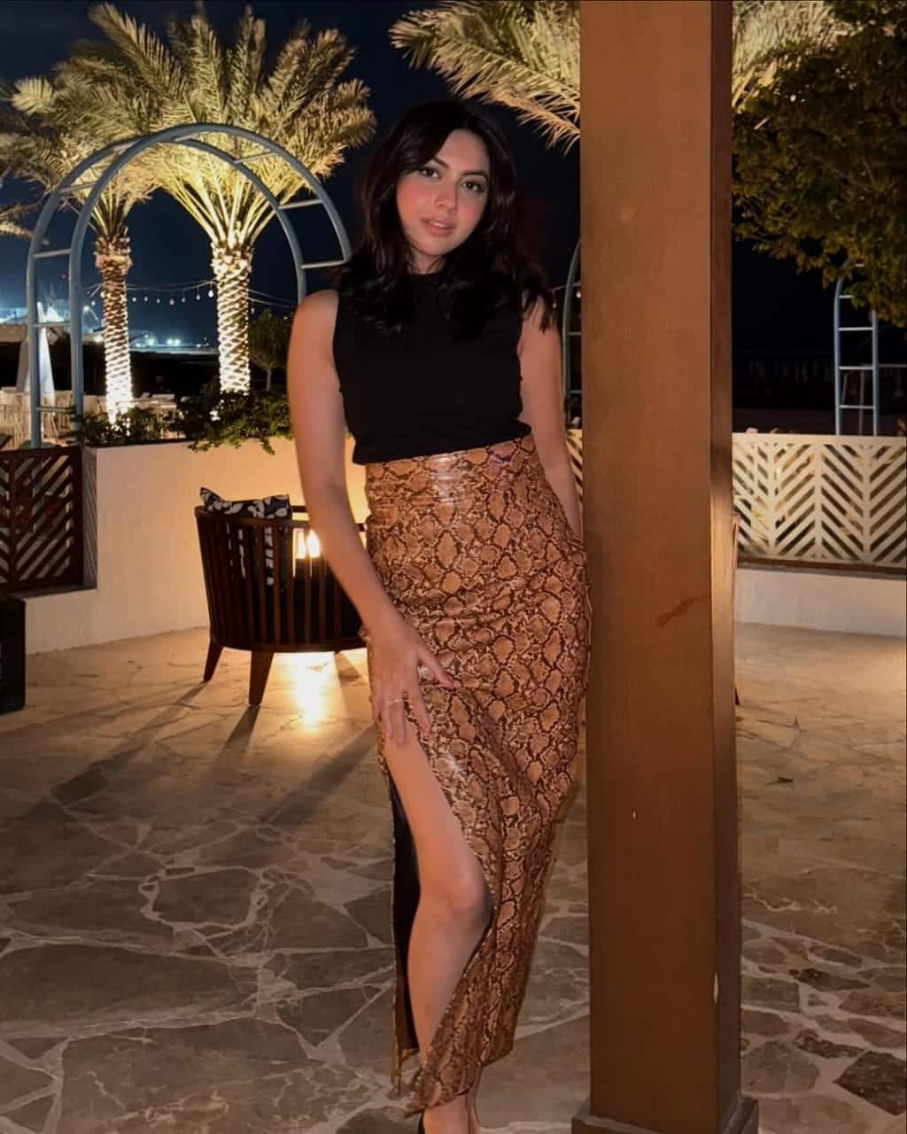 Hasina has 6.4 million flovers on Instagram, who loses her heart after seeing every picture of Reem. Indian or Western actress makes users her admirers with every one of her looks.