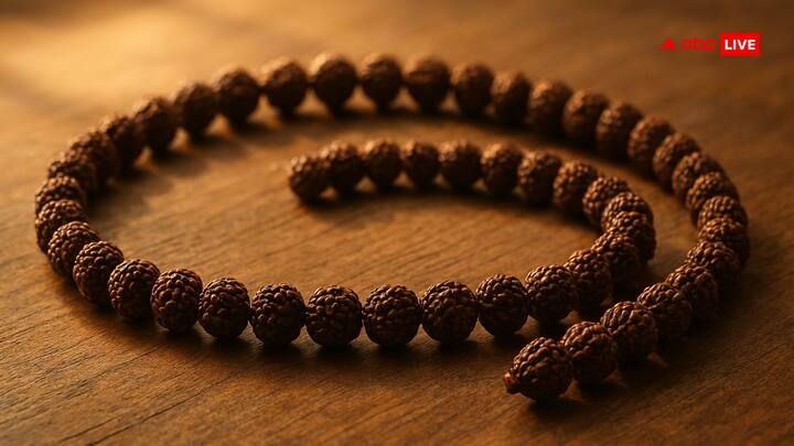 वही जब हम 56 मनके (Beads) की माला पहनते हैं तो हमारी लाइफ बिना किसी व्यवधान, अव्यवस्था और परेशानी के चलती है.