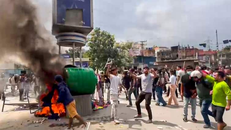 <div>Nepal Unrest: Key Ministers Resign From PM Oli's Cabinet Amid Ongoing 'Gen Z' Protests — Check Full List</div>