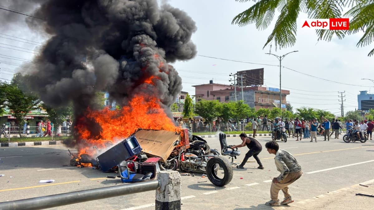 नेपाल में अब आगे क्या होगा, राजतंत्र की वापसी होगी? एक्सपर्ट ने पड़ोसी देश पर कही ये बड़ी बात