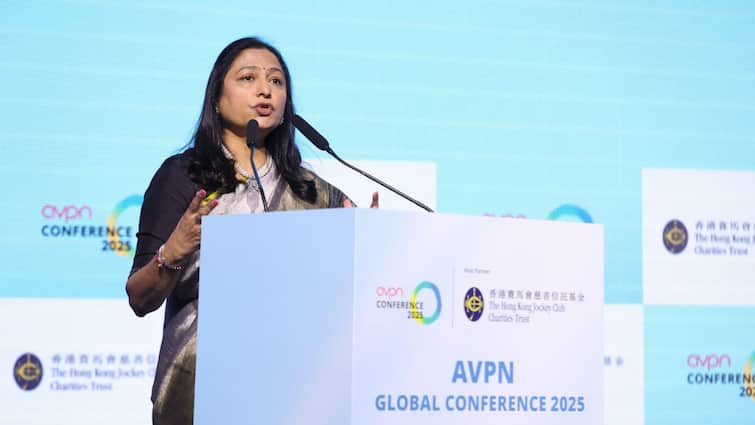 <div>Dr Priti Adani Says 'Don’t Just Give, Build Together', Calls For Collaborative Philanthropy</div>
