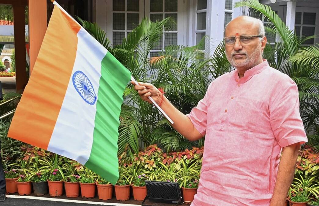 CP Radhakrishnan: இந்தியாவின் 2ஆம் உயர் பதவி; தமிழ்நாட்டுக்கு கிடைத்த கவுரவம்; குடியரசு துணை தலைவரானார் சி.பி.ராதாகிருஷ்ணன்!