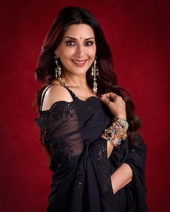 Grace Meets Glamour: Sonali Bendre’s Black Saree Look Wins Hearts; PICS