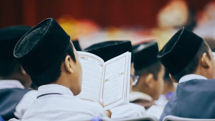 Uttar Pradesh Minor Boy Converted, Enrolled Under New Name; Madrassa Principal Arrested In Kushinagar